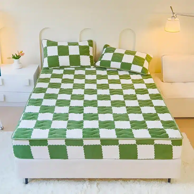 Ultra Soft Checkered Plush Mattress Topper Bed Cover Set
