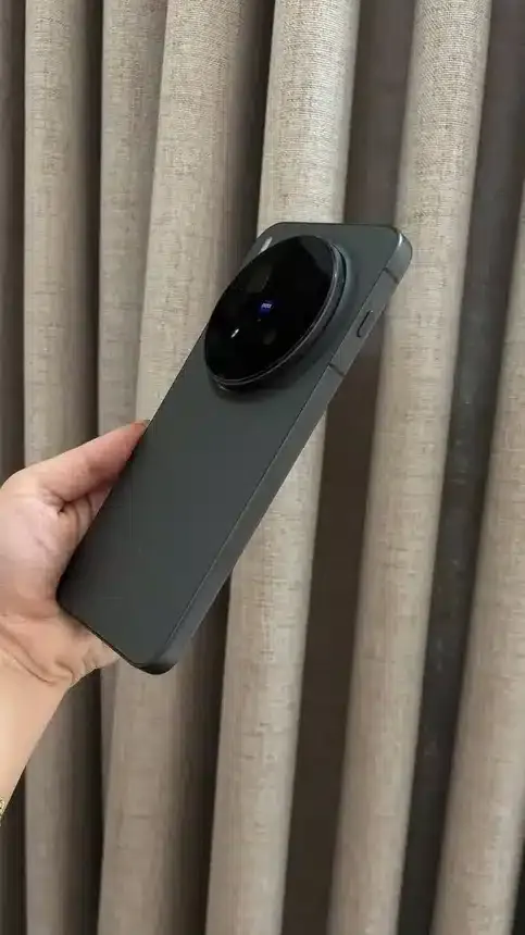 Premium Black Camera Smartphone
